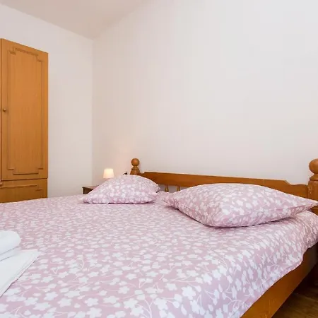 Apartment Broznic *