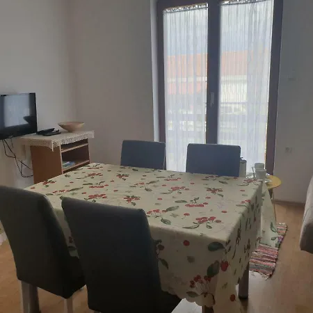 Broznic Apartment *